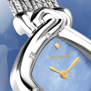 Armbanduhr für Frauen: Noces d'étain: Stahlduhr mit 13 Diamanten, Zifferblatt Perlmutter blau, vergoldete Hände, Goldcabochon mit einem Saphir, Silberarmband Cascade