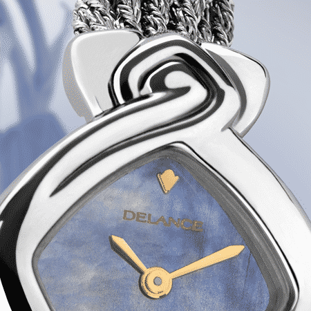 Originelle Armbanduhren für Frauen: Machaya: Stahluhr, Zifferblatt Perlmutter blau, vergoldete Hände, Cabochon mit einem Saphir, Silberarmband Cascade