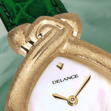 Besondere Uhr für besondere Frauen: Isis: Golduhr, Zifferblatt Perlmutter weiss, vergoldete Hände, vergoldete Hände, Goldcabochon mit Emerald, Armband aus Alligator grün