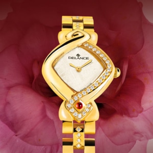 White watches for women - Just 25: Pink gold watch set with 25 diamonds, white mother-of-pearl dial, gold-plated hands, gold cabochon with a ruby, bracelet of gold links set with 24 diamonds
