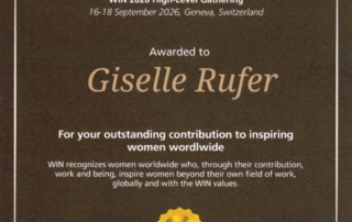 Award décerné à Giselle Rufer par WIN, Women International network