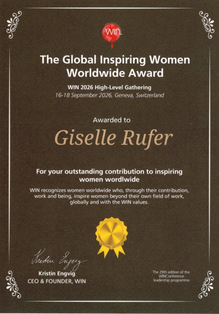 Award décerné à Giselle Rufer par WIN, Women International network